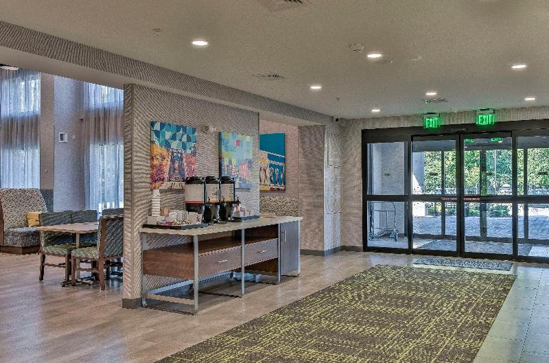 Hampton Inn & Suites Keene image