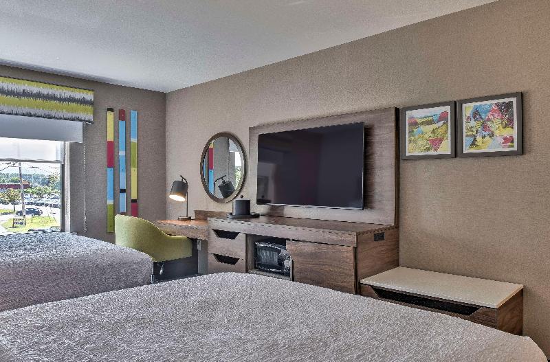 Hampton Inn & Suites Keene image
