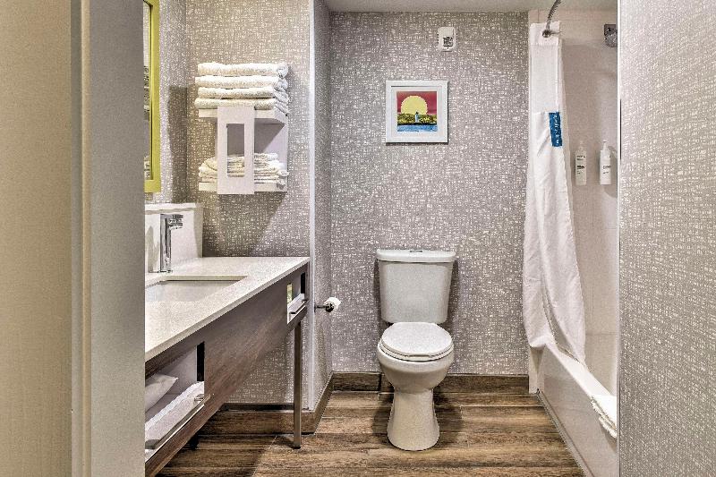 Hampton Inn & Suites Keene image