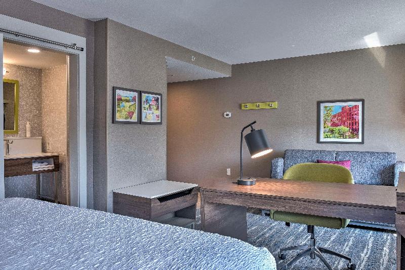 Hampton Inn & Suites Keene image