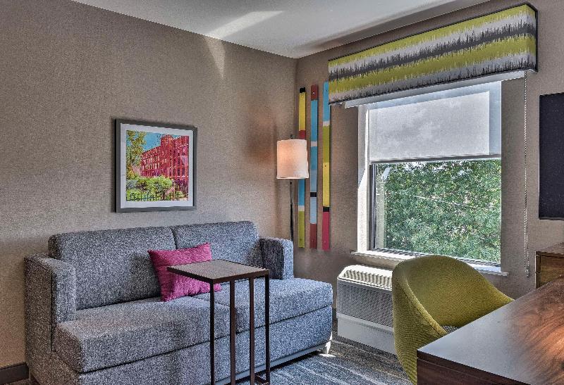Hampton Inn & Suites Keene image