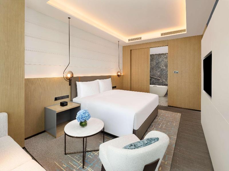 DoubleTree by Hilton Kunming Airport image