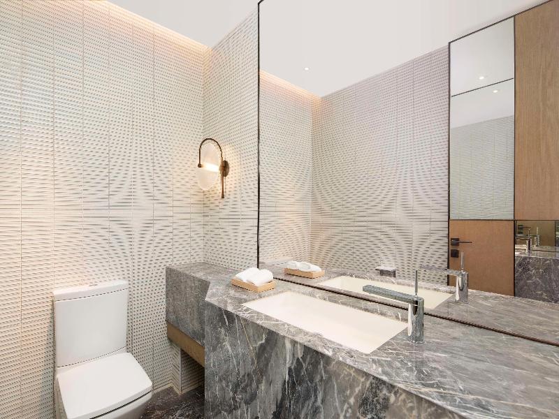 DoubleTree by Hilton Kunming Airport image