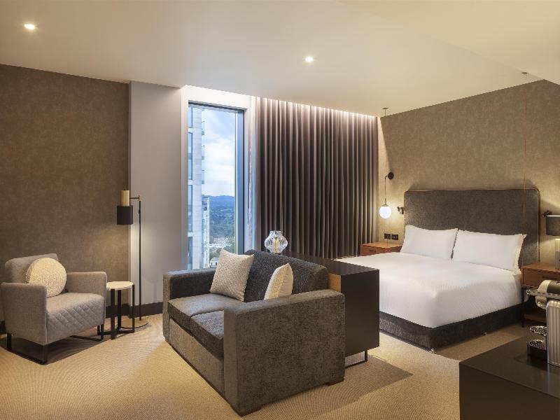 Hilton Woking image