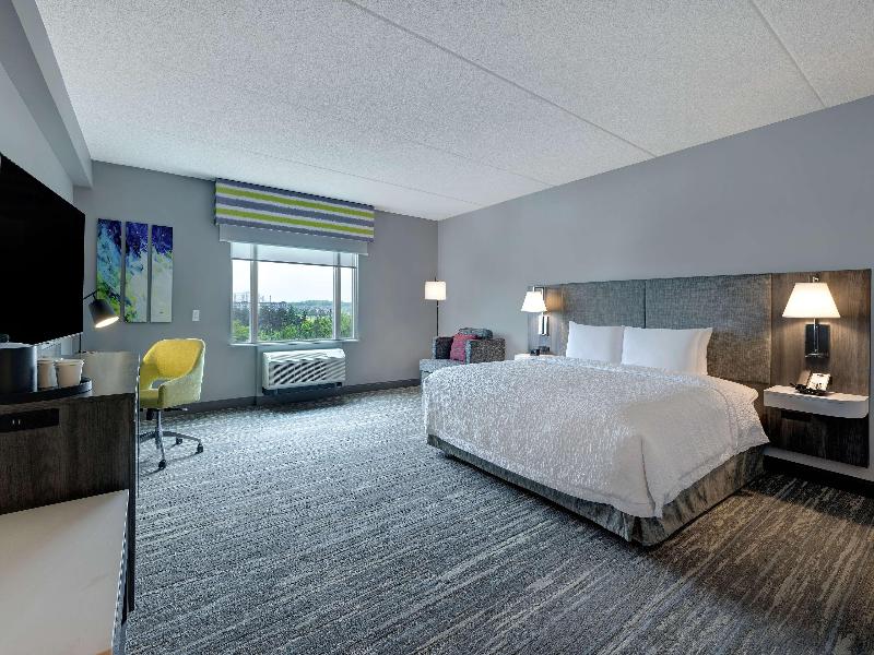 Hampton Inn & Suites by Hilton Burlington Toronto image