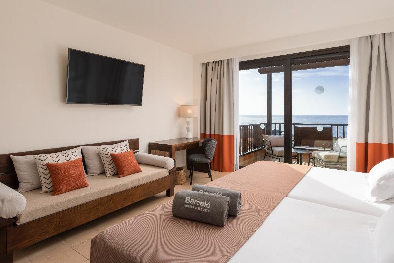 Bed room
