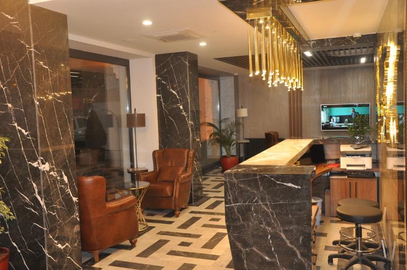 Golaz Suite image