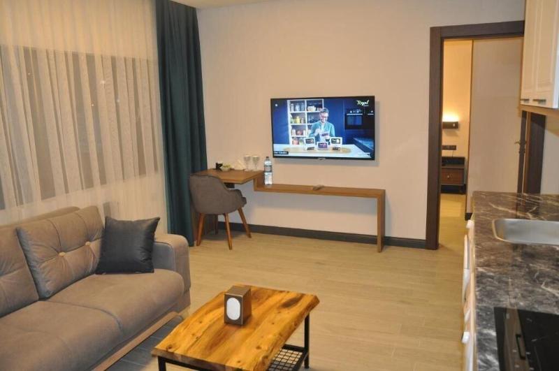 Golaz Suite image