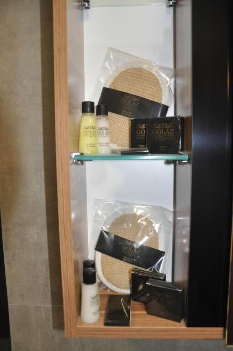 Golaz Suite image