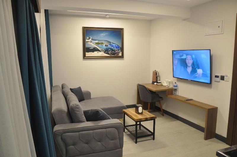 Golaz Suite image