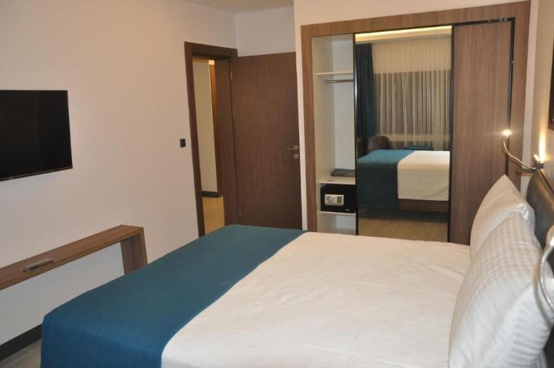 Golaz Suite image