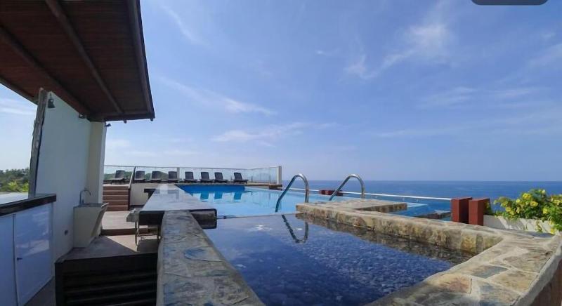 Pacific King Hotel image