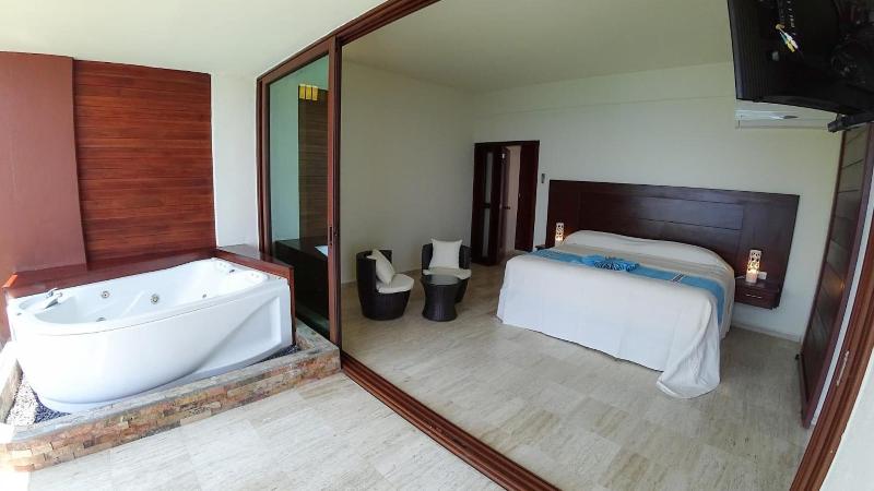Pacific King Hotel image