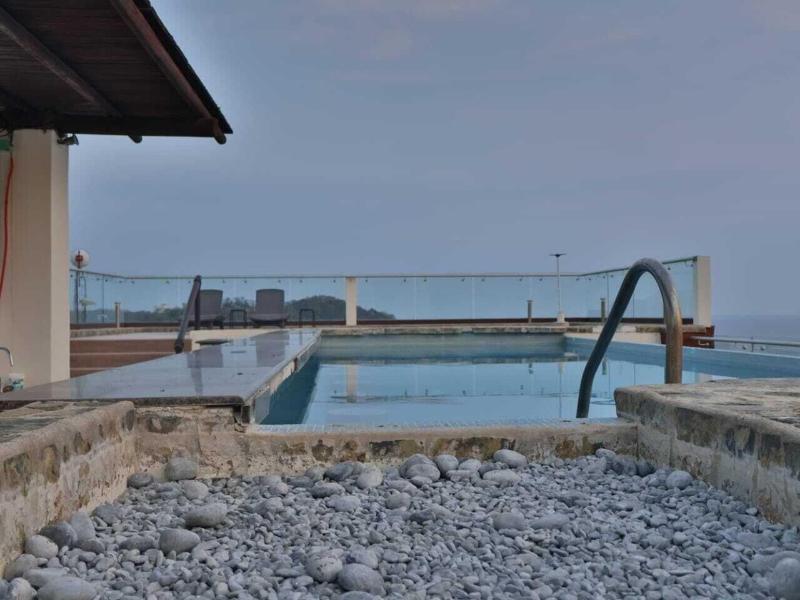 Pacific King Hotel image