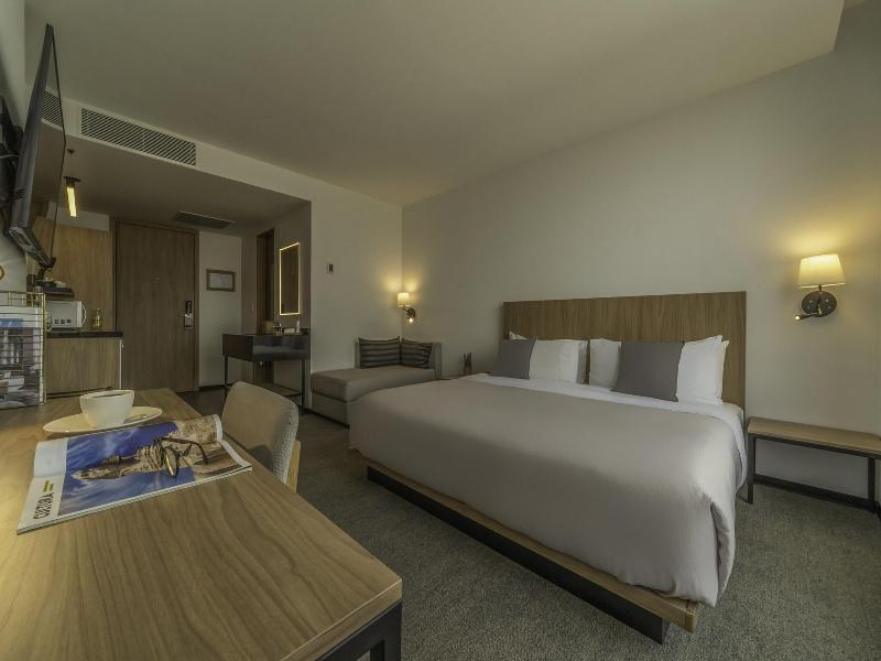 Stadia Suites Querataro image