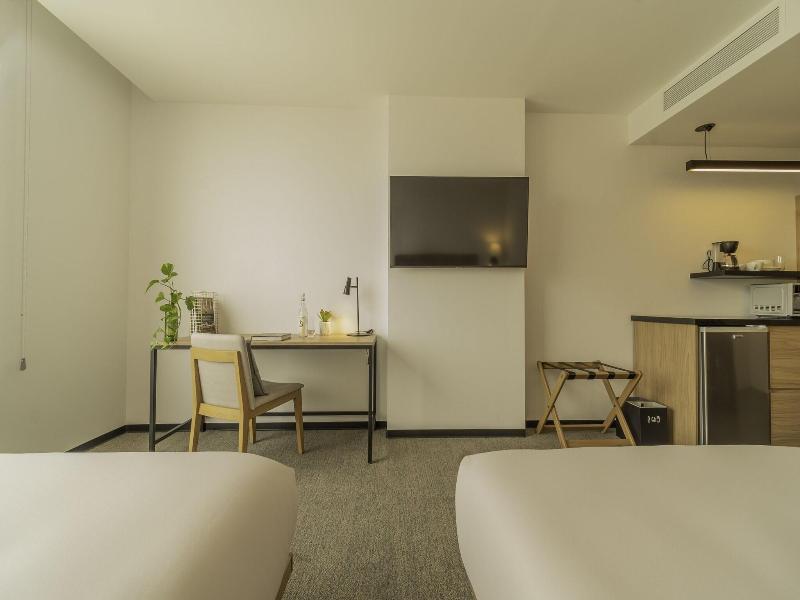 Stadia Suites Querataro image