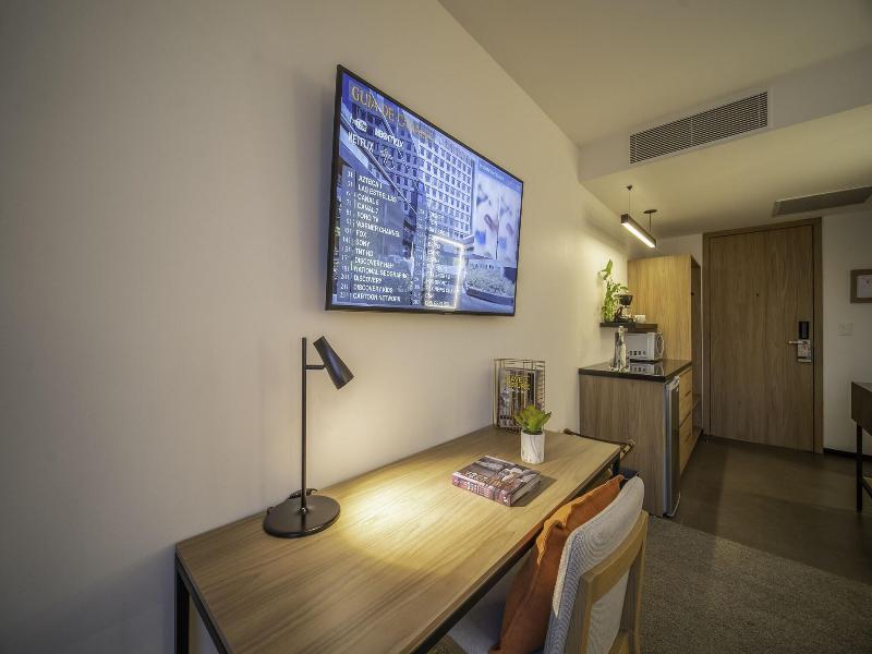 Stadia Suites Querataro image