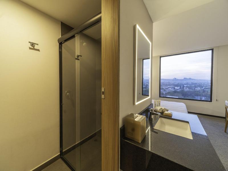 Stadia Suites Querataro image