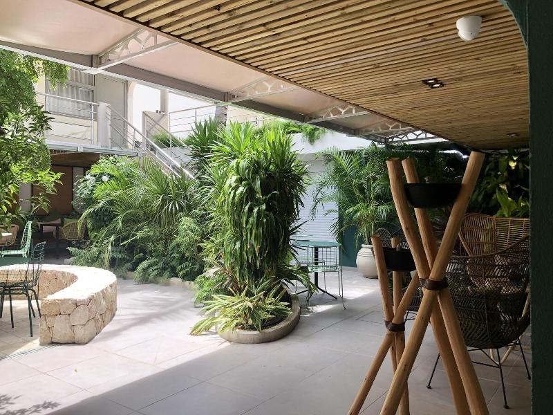 Centr' Hotel image