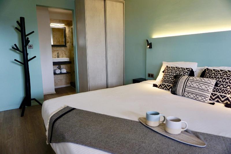 Centr' Hotel image
