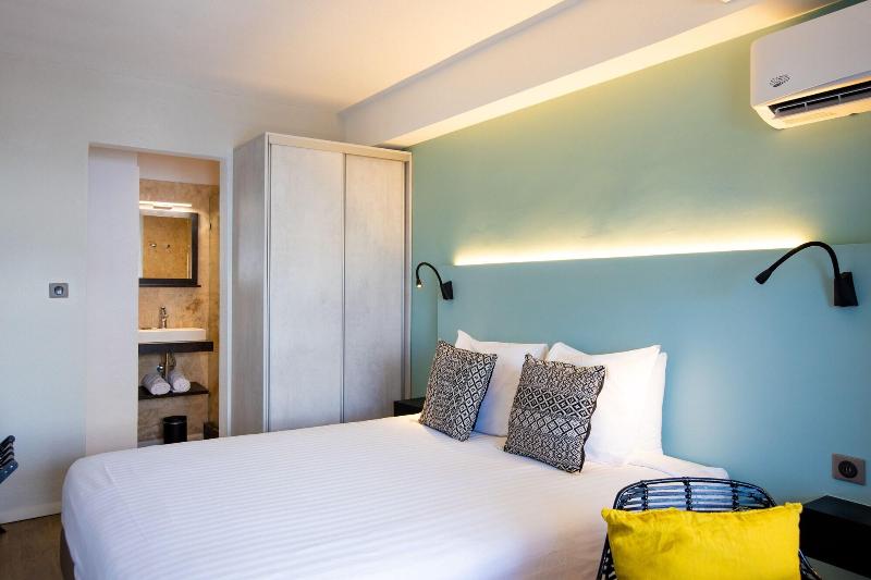 Centr' Hotel image