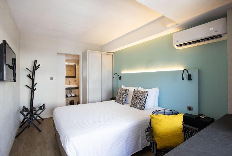 Centr' Hotel image