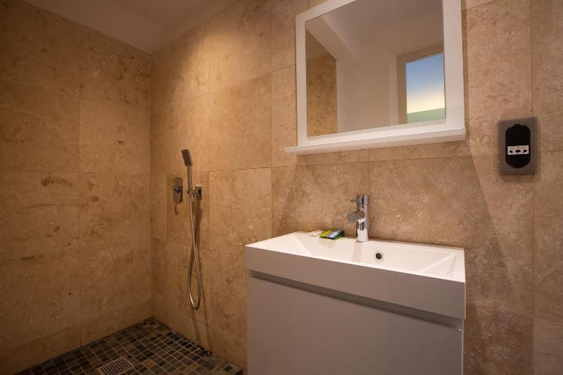 Centr' Hotel image