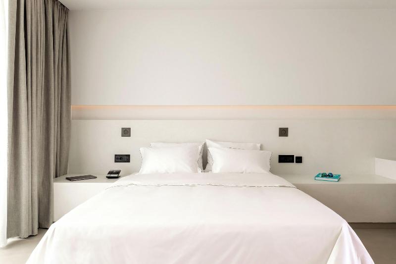 White Coast Pool Suites Small Luxury Hotels image