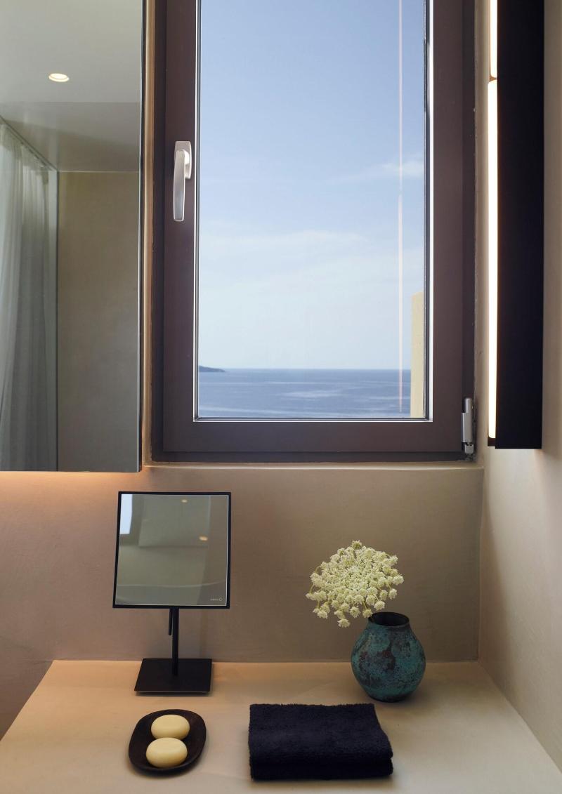 White Coast Pool Suites Small Luxury Hotels image