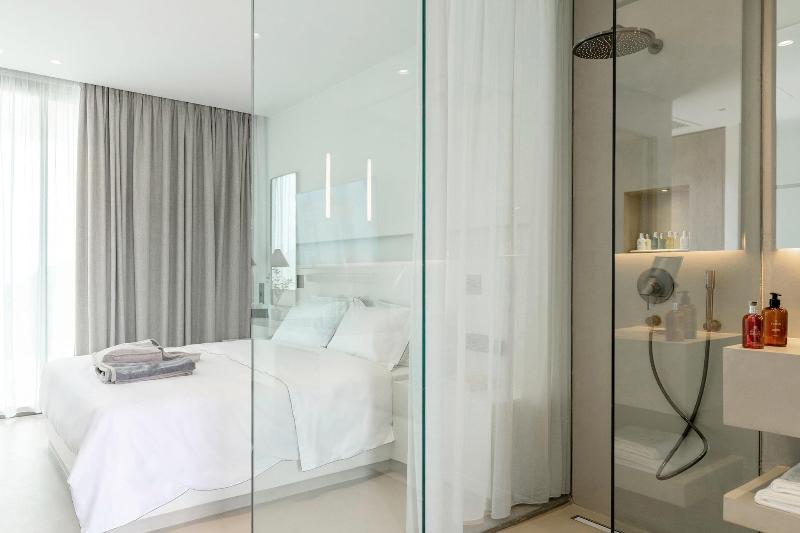 White Coast Pool Suites Small Luxury Hotels — photo 206