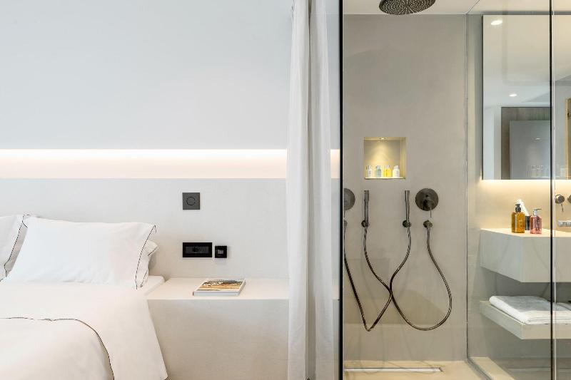 White Coast Pool Suites Small Luxury Hotels — photo 117