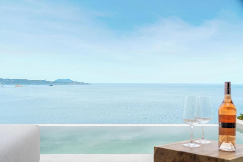 White Coast Pool Suites Small Luxury Hotels — photo 160