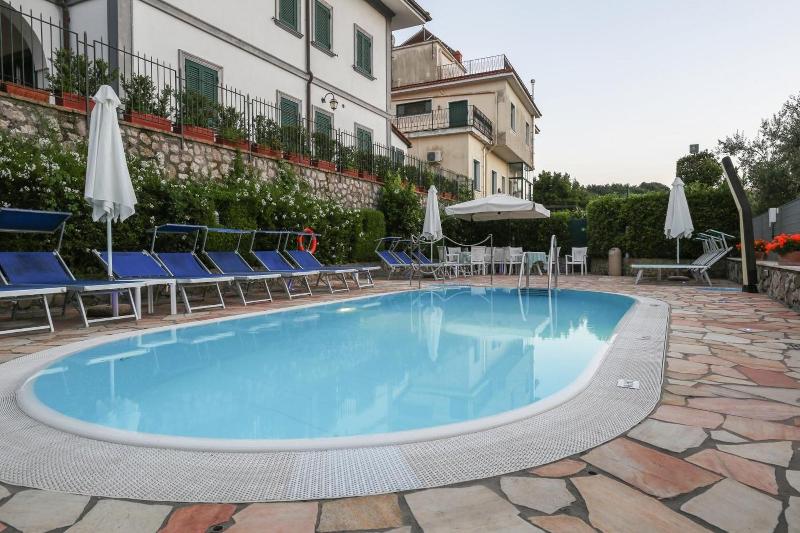 Hotel La Pergoletta image