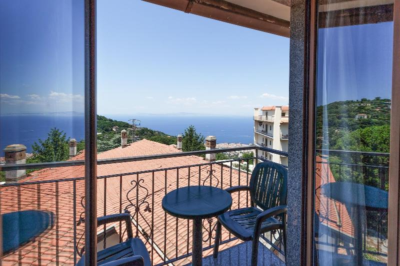 Hotel La Pergoletta image