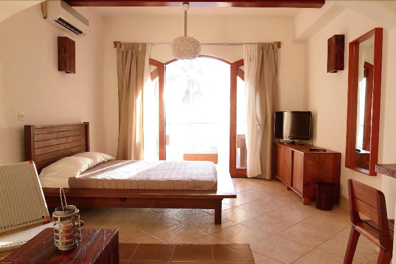 Hotel Alcazar image