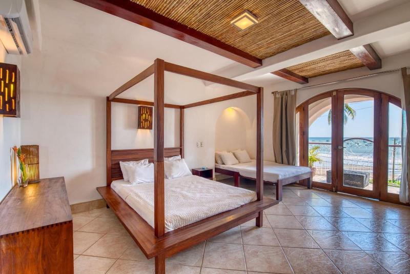 Hotel Alcazar image