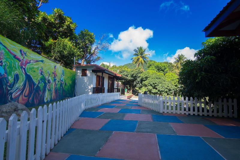Samfi Gardens image
