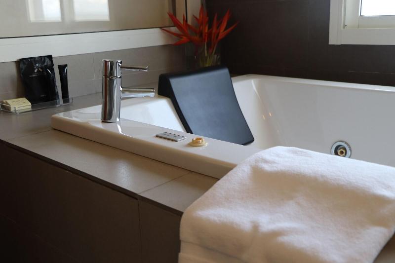 Mamba Point Hotel image