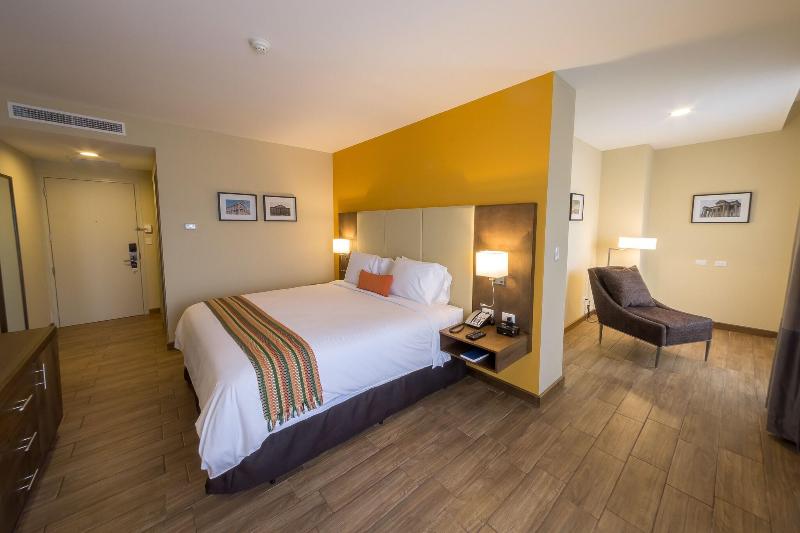 Latam Hotel Plaza Pradera Quetzaltenango image