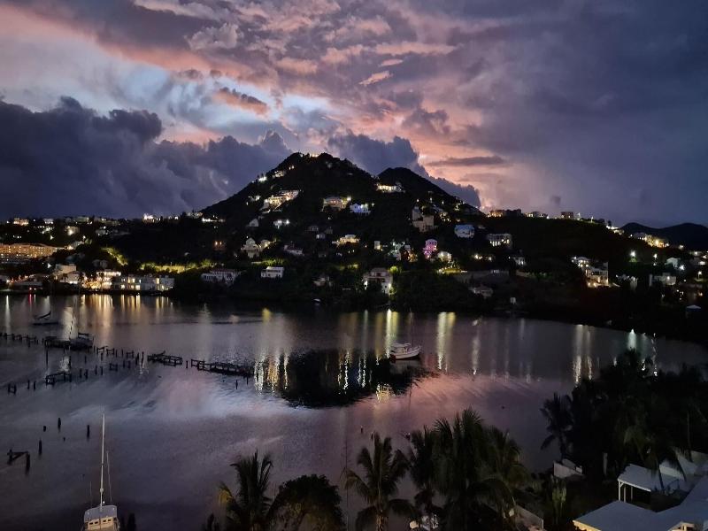 Les Balcons d'Oyster Pond image