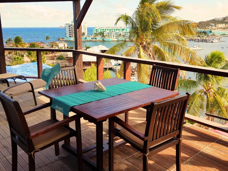 Les Balcons d'Oyster Pond image