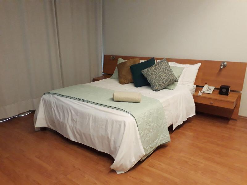 Lombardo Suites image