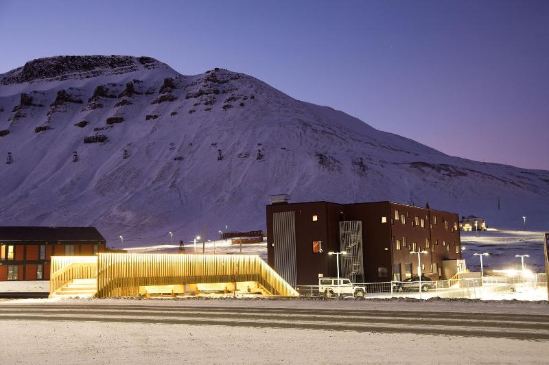 Svalbard Hotell The Vault image