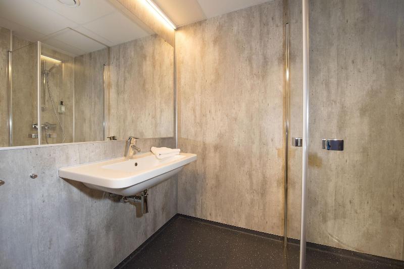 Svalbard Hotell The Vault image