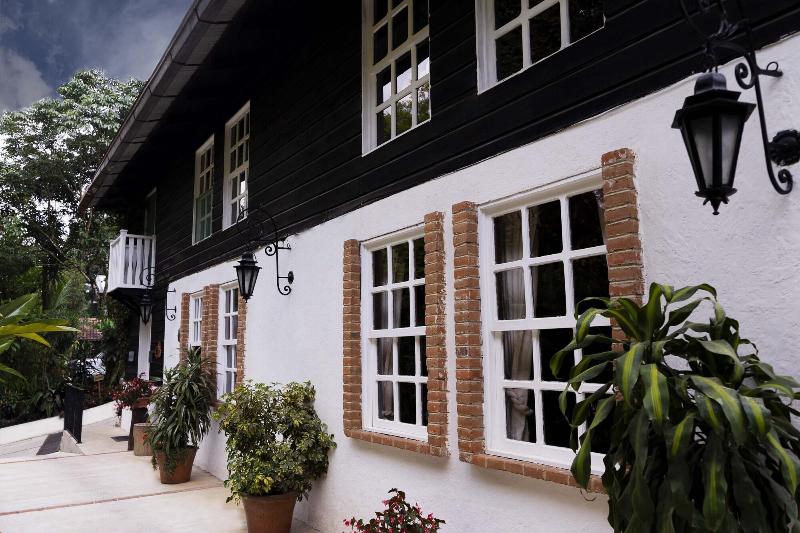 Boutique Y Restaurante Paniste image