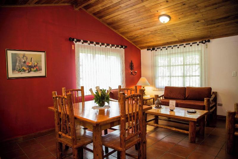 Boutique Y Restaurante Paniste image