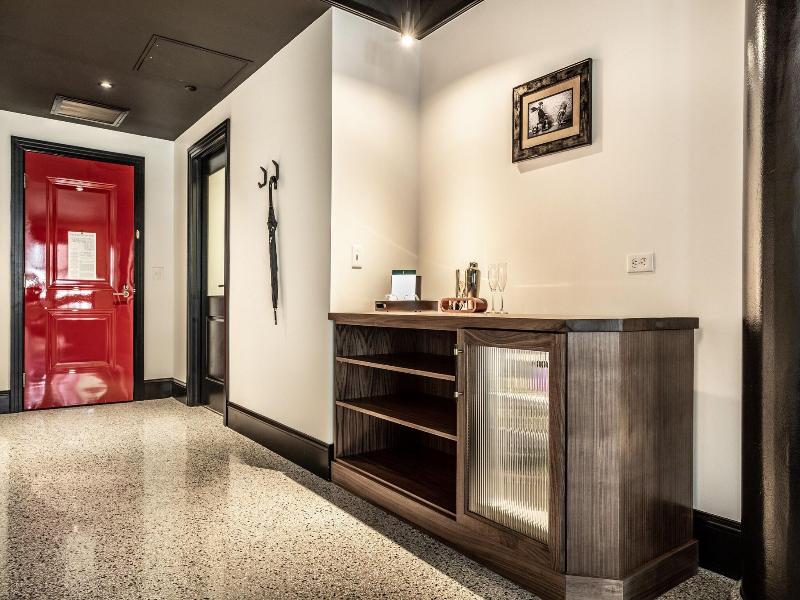 Bottleworks Hotel image