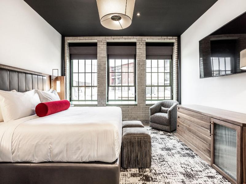 Bottleworks Hotel image