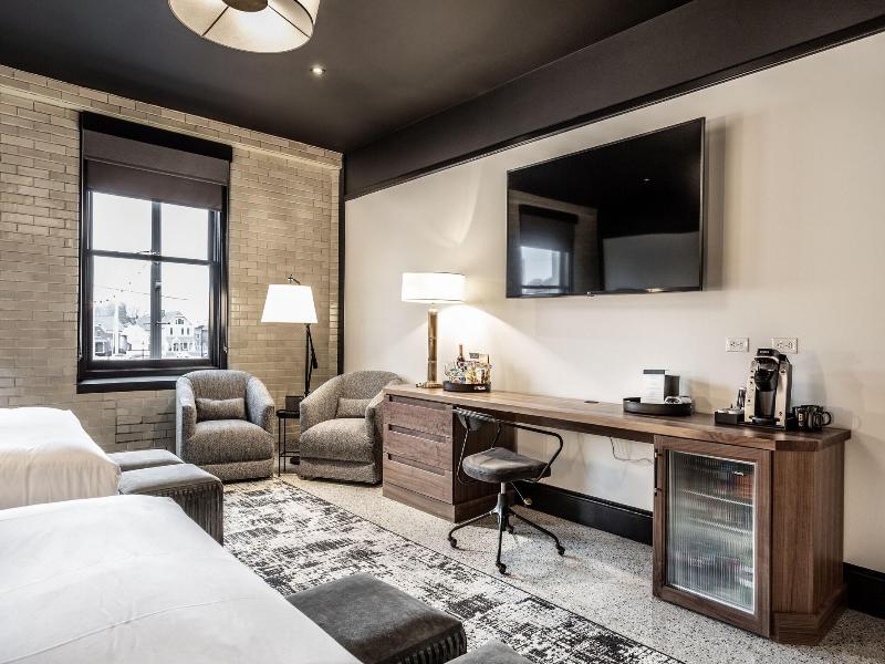 Bottleworks Hotel image