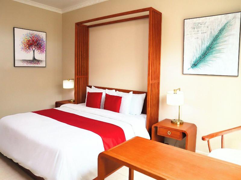 Golden Bay Belize Hotel image